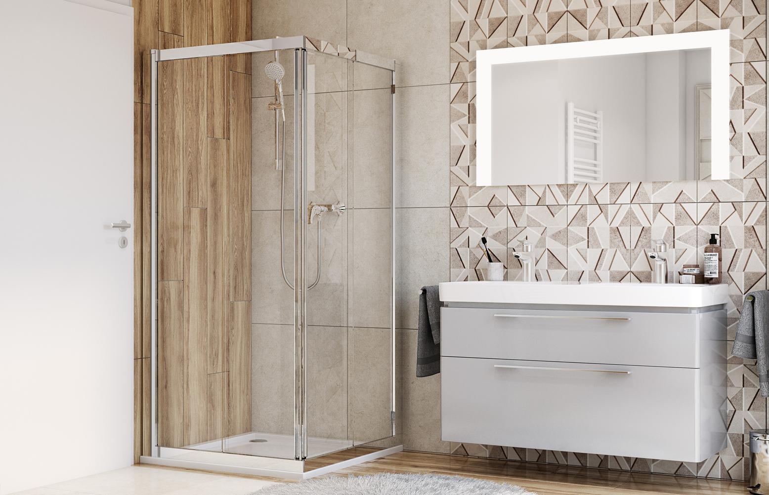 Bad mit natürlicher Beleuchtung und Holzdetails